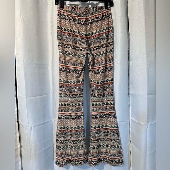 Patterned Stretch Flare Pants - Picture 2 of 3